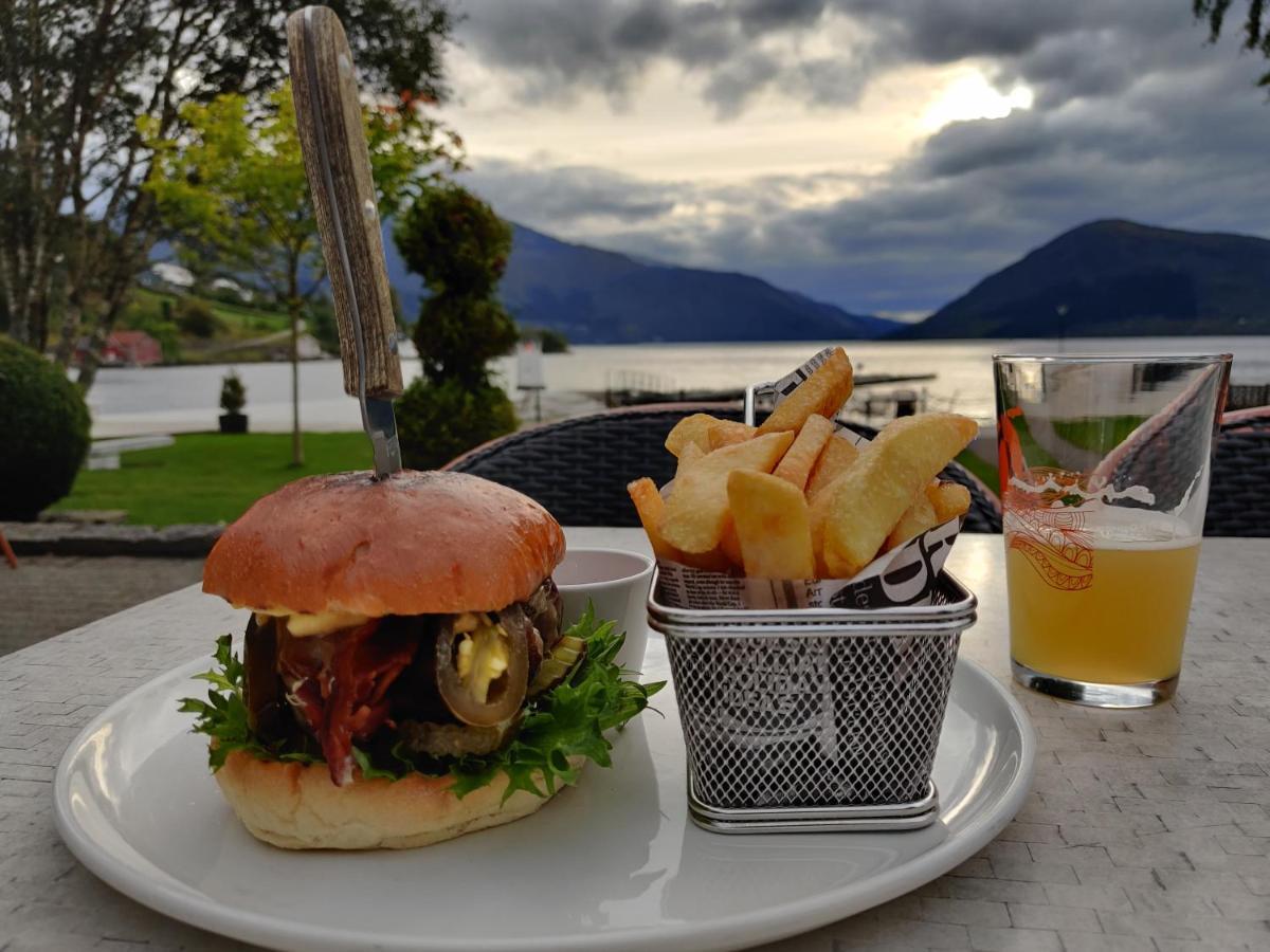 Rosendal Fjordhotel Екстериор снимка