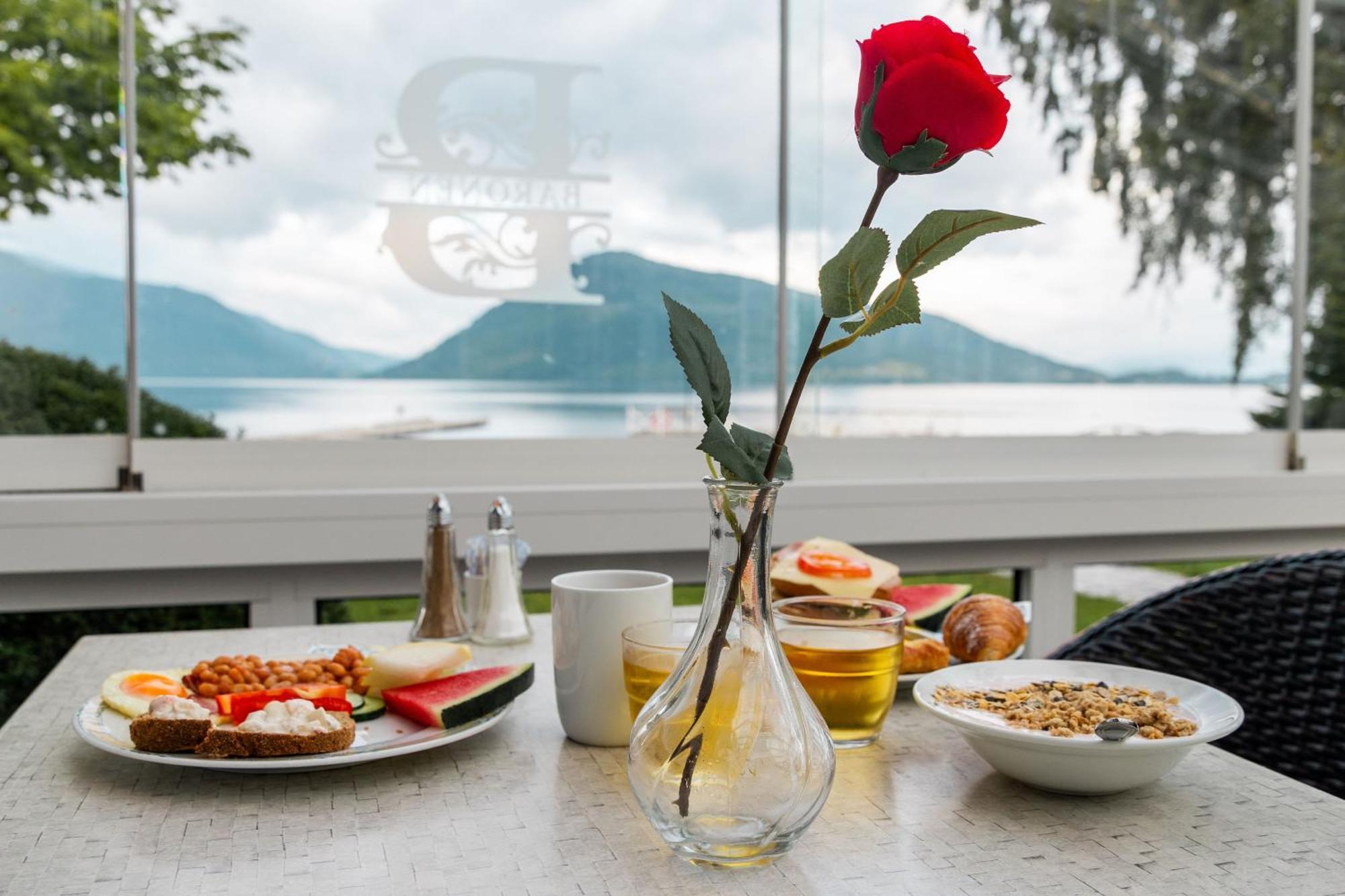 Rosendal Fjordhotel Екстериор снимка