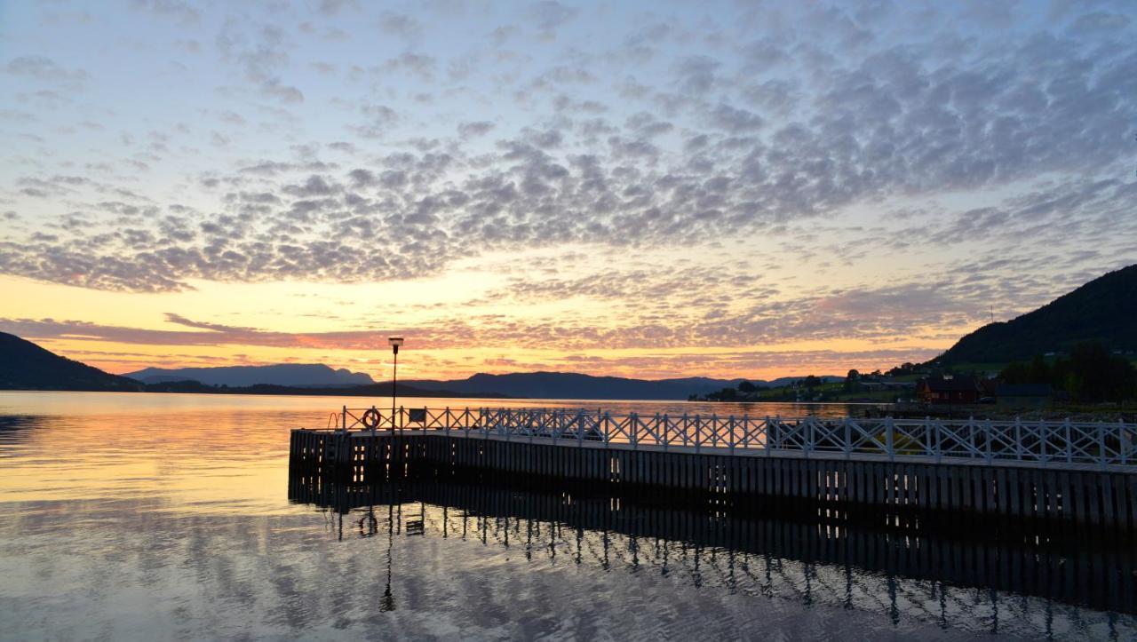 Rosendal Fjordhotel Екстериор снимка